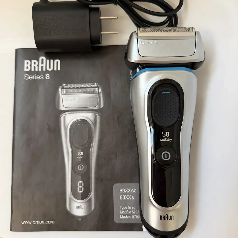 Braun Series 8 Wet & Dry Electric Shaver Type 5795 Tested w/ Charger Manual